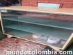 Vendo Vitrina Antigua de Metal y Vidrio buen estado. En las Fotos se puede Observar. Valor $100.000 pesos. Negociable Tel- 4510365 En Timiza Kennedy. Whatsapp: 3107633771 Whatsapp:3183015043 Celulares: 3153094609 - 3057192479 Bogotá Colombia