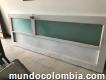 Vendo Puerta de lámina y vidrios